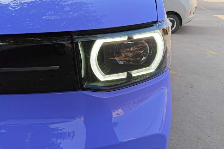 Used Wuling Hongguang MINIEV 2022 Macaron-Color Edition Lithium Iron Phosphate Left Front Headlight