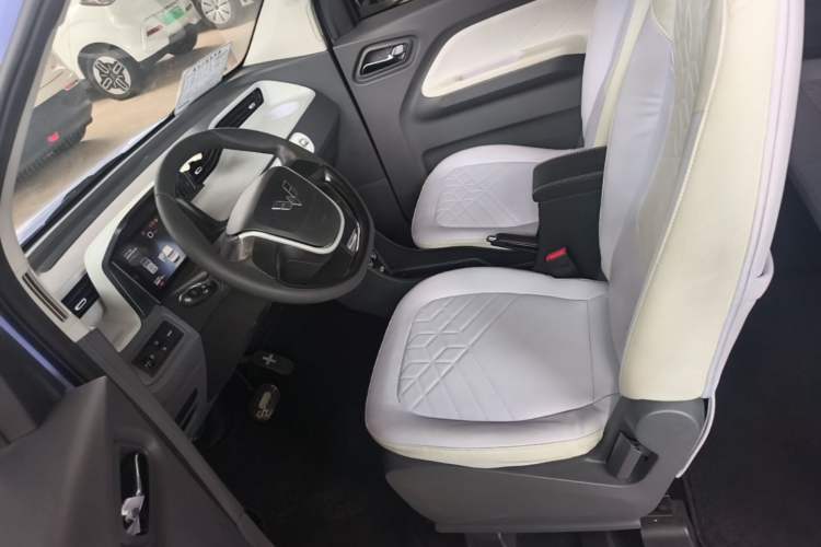 Used Wuling Hongguang MINIEV 2022 Macaron Colorful Edition Lithium Iron Phosphate Left Front Seat