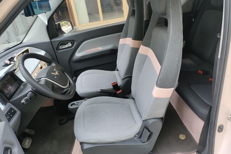 Used Wuling Hongguang MINIEV 2022 Macaron Premium Model – Lithium Iron Phosphate Left Front Seat