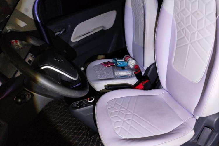 Used Wuling Hongguang MINIEV 2022 Macaron Colorful Edition Lithium-Ion Battery Left Front Seat