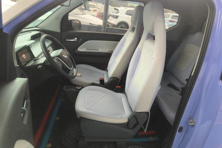 Used Wuling Hongguang MINIEV 2022 Macaron Colorful Edition Lithium-Ion Battery Left Front Seat