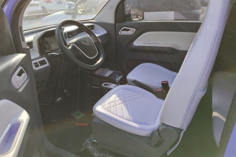 Used Wuling Hongguang MINIEV 2022 Macaron Premium Model – Lithium Iron Phosphate Left Front Seat