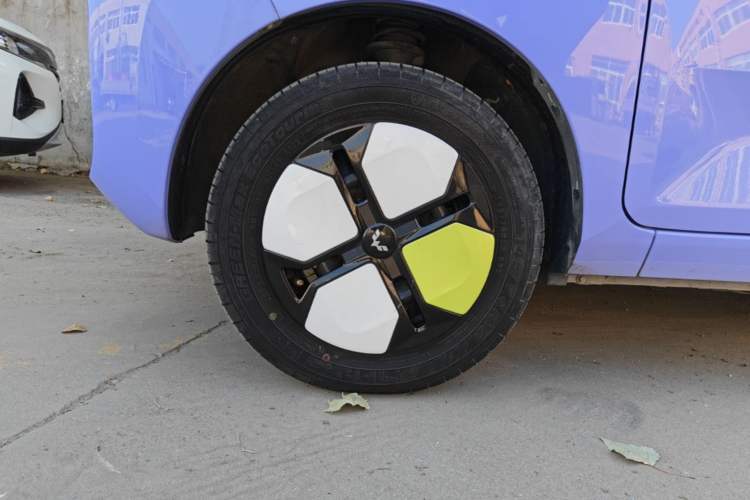 Used Wuling Hongguang MINIEV 2022 Macaron-Color Edition Lithium Iron Phosphate Left Front Wheel Hub