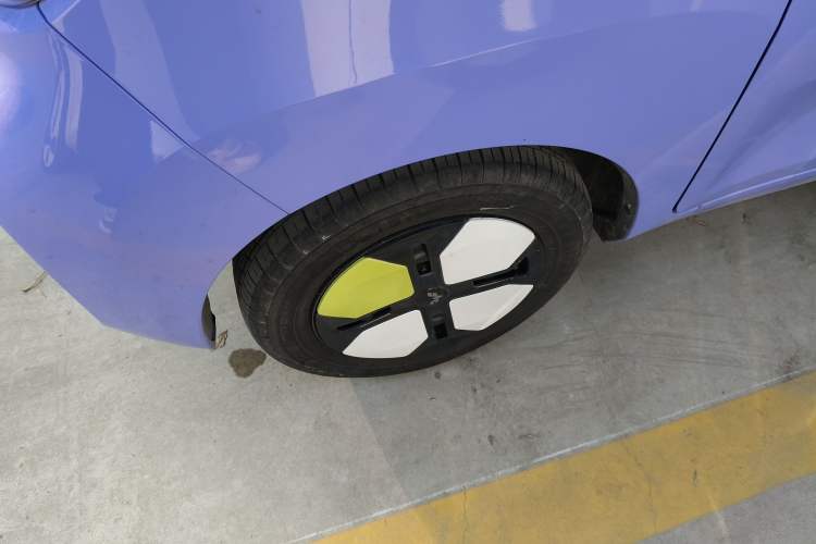 Used Wuling Hongguang MINIEV 2022 Macaron Premium Model – Lithium Iron Phosphate Left Front Wheel Hub