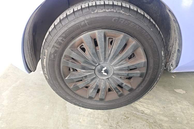 Used Wuling Hongguang MINIEV 2022 Macaron-Color Edition Lithium Iron Phosphate Left Front Wheel Hub