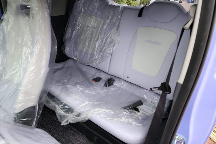 Used Wuling Hongguang MINIEV 2022 Macaron Colorful Edition Lithium-Ion Battery Left Rear Seat