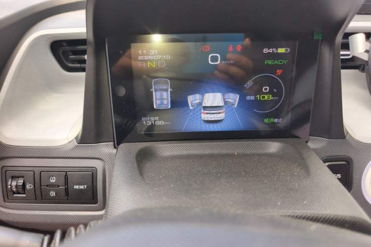 Used Wuling Hongguang MINIEV 2022 Macaron-Color Edition Lithium Iron Phosphate Odometer Close Up