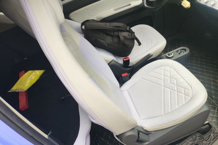 Used Wuling Hongguang MINIEV 2022 Macaron-Color Edition Lithium Iron Phosphate Right Front Seat