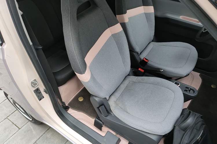 Used Wuling Hongguang MINIEV 2022 Macaron Premium Model – Lithium Iron Phosphate Right Front Seat