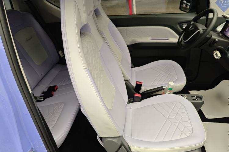 Used Wuling Hongguang MINIEV 2022 Macaron Colorful Edition Lithium-Ion Battery Right Front Seat