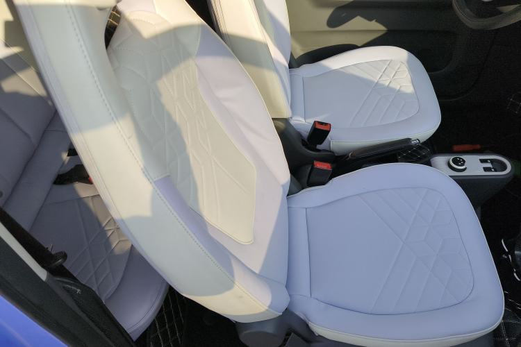 Used Wuling Hongguang MINIEV 2022 Macaron Premium Model – Lithium Iron Phosphate Right Front Seat