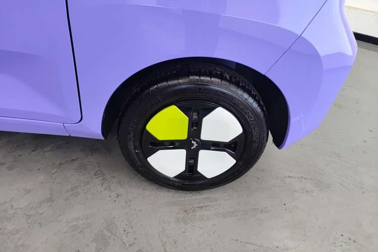 Used Wuling Hongguang MINIEV 2022 Macaron-Color Edition Lithium Iron Phosphate Right Front Wheel Hub