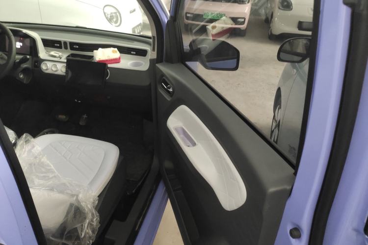 Used Wuling Hongguang MINIEV 2022 Macaron Colorful Edition Lithium-Ion Battery Right Rear Door Interior