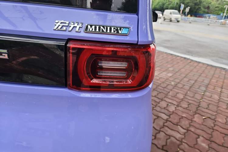 Used Wuling Hongguang MINIEV 2022 Macaron Colorful Edition Lithium-Ion Battery Right Rear Taillight