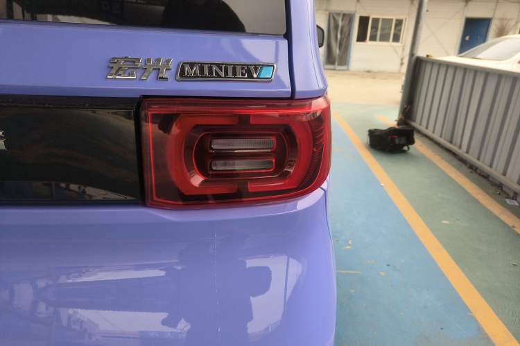 Used Wuling Hongguang MINIEV 2022 Macaron Colorful Edition Lithium-Ion Battery Right Rear Taillight