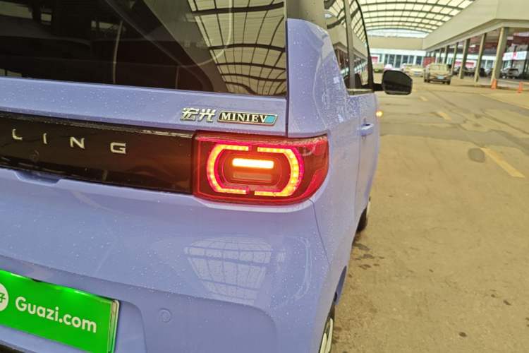 Used Wuling Hongguang MINIEV 2022 Macaron Colorful Edition Lithium-Ion Battery Right Rear Taillight