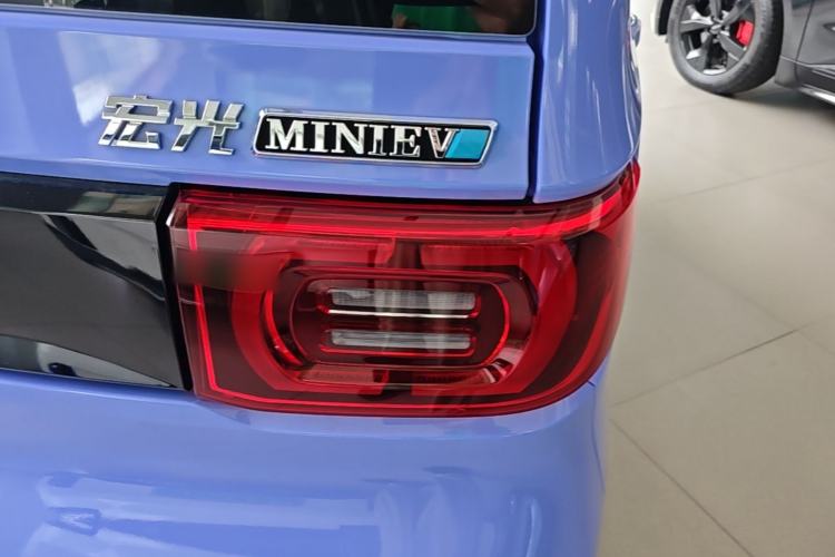 Used Wuling Hongguang MINIEV 2022 Macaron Colorful Edition Lithium-Ion Battery Right Rear Taillight