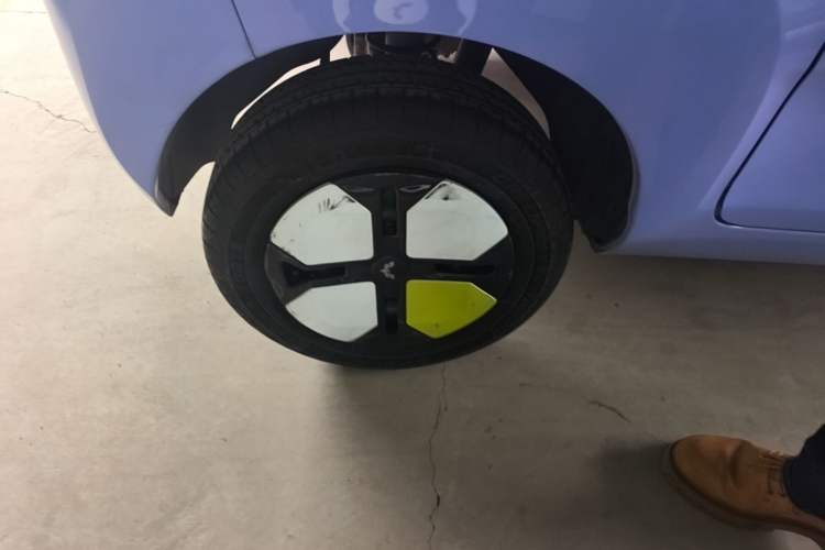Used Wuling Hongguang MINIEV 2022 Macaron Colorful Edition Lithium Iron Phosphate Right Rear Wheel Hub