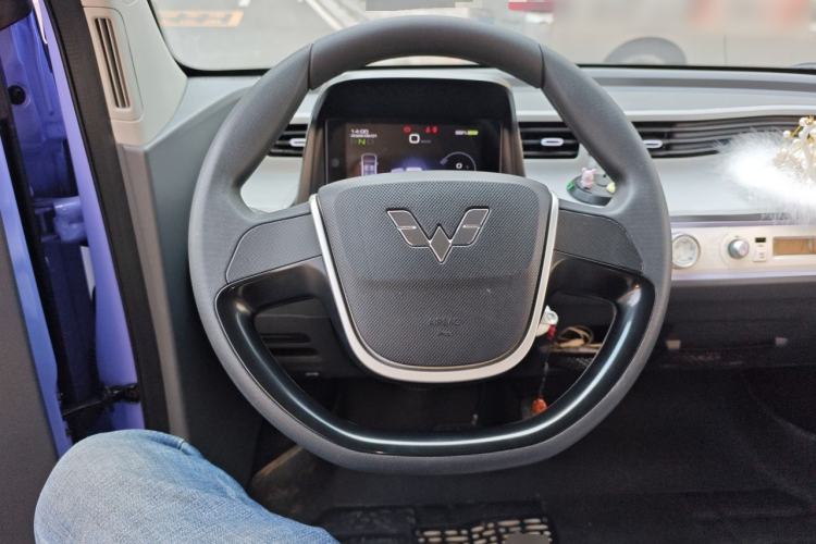 Used Wuling Hongguang MINIEV 2022 Macaron-Color Edition Lithium Iron Phosphate Steering Wheel