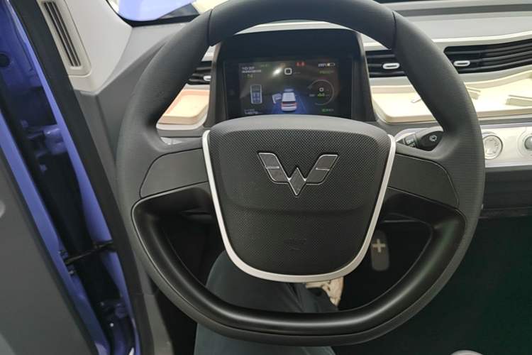 Used Wuling Hongguang MINIEV 2022 Macaron-Color Edition Lithium Iron Phosphate Steering Wheel