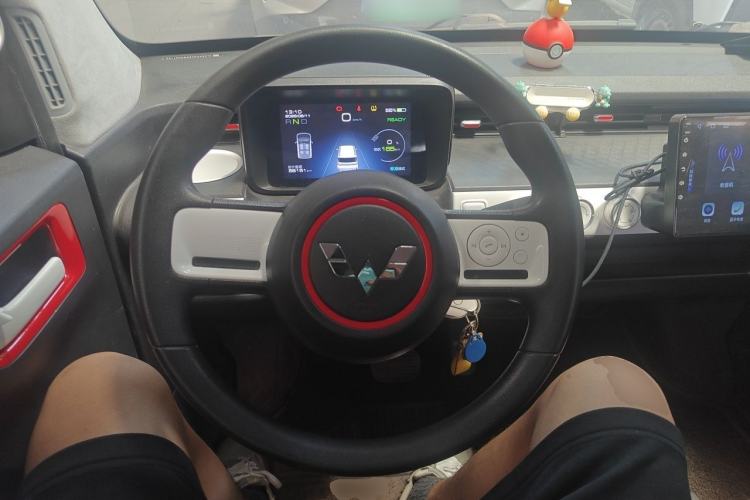 Used Wuling Hongguang MINIEV 2022 GAMEBOY 300km Enthusiast Model with Lithium Iron Phosphate Steering Wheel
