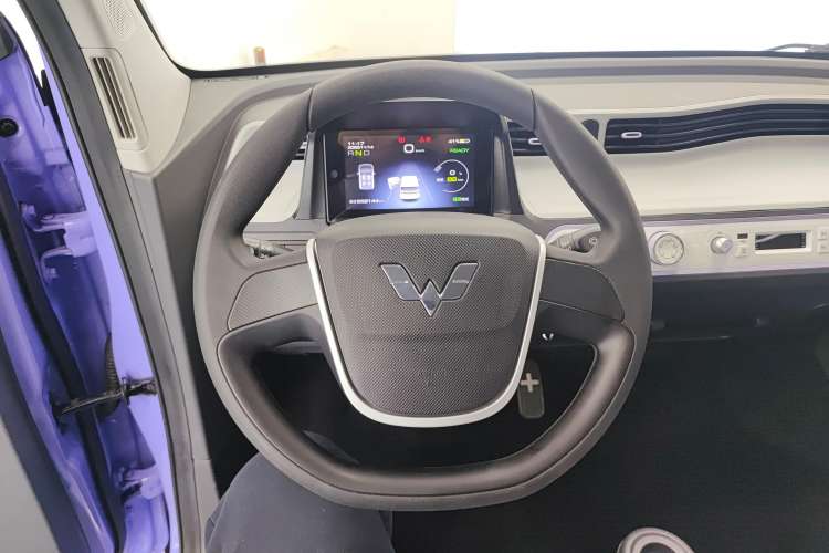 Used Wuling Hongguang MINIEV 2022 Macaron-Color Edition Lithium Iron Phosphate Steering Wheel