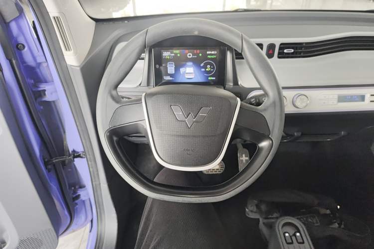Used Wuling Hongguang MINIEV 2022 Macaron-Color Edition Lithium Iron Phosphate Steering Wheel