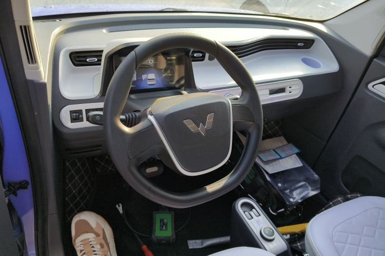 Used Wuling Hongguang MINIEV 2022 Macaron Premium Model – Lithium Iron Phosphate Steering Wheel