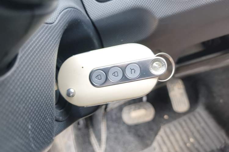 Used Wuling Hongguang MINIEV 2022 Macaron-Color Edition Lithium Iron Phosphate Vehicle Key