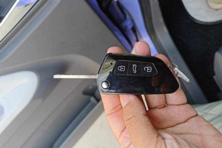 Used Wuling Hongguang MINIEV 2022 Macaron-Color Edition Lithium Iron Phosphate Vehicle Key