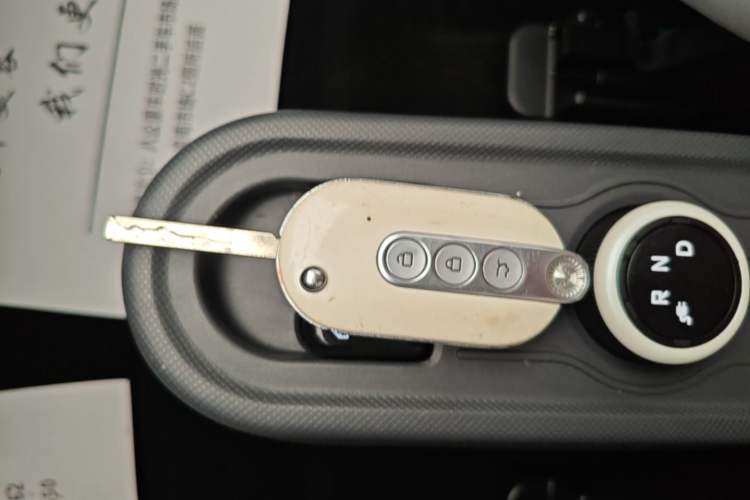 Used Wuling Hongguang MINIEV 2022 Macaron Colorful Edition Lithium-Ion Battery Vehicle Key