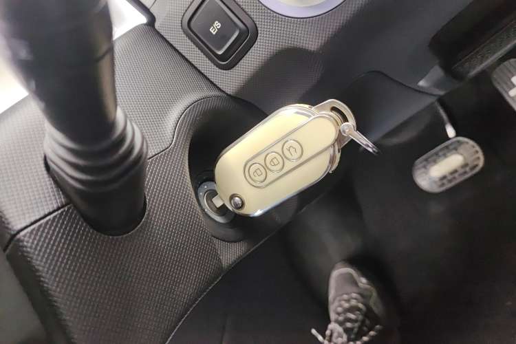 Used Wuling Hongguang MINIEV 2022 Macaron-Color Edition Lithium Iron Phosphate Vehicle Key