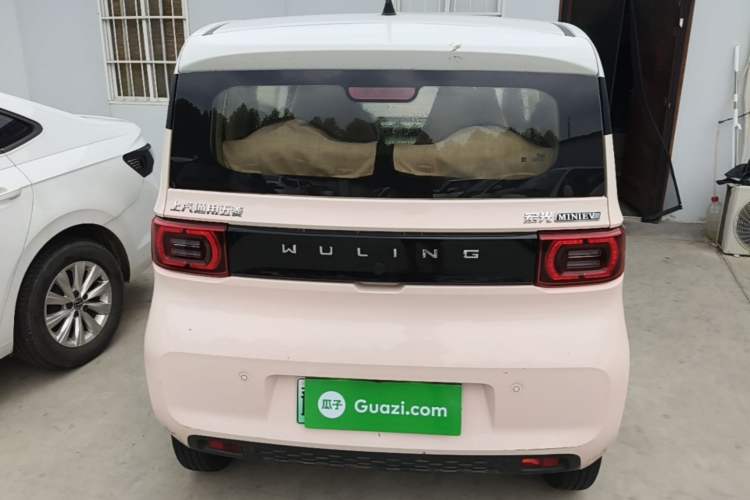 Used Wuling Hongguang MINIEV 2022 Macaron Fashion Model Lithium Iron Phosphate Rear