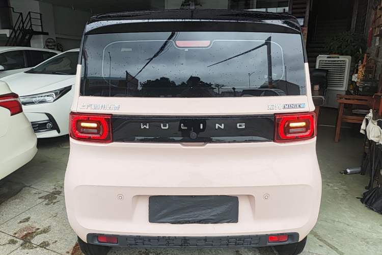 Used Wuling Hongguang MINIEV 2022 Macaron Fashion Model Lithium Iron Phosphate Rear