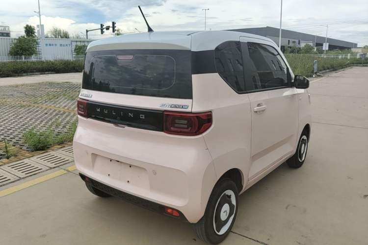 Used Wuling Hongguang MINIEV 2022 Macaron Fashion Model Lithium Iron Phosphate Rear Right 45 Deg