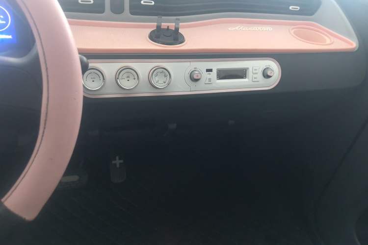 Used Wuling Hongguang MINIEV 2022 Enjoy Edition Lithium Iron Phosphate Audio And AC Panel