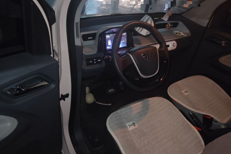 Used Wuling Hongguang MINIEV 2022 Macaron Premium Model – Lithium Iron Phosphate Driver Seat