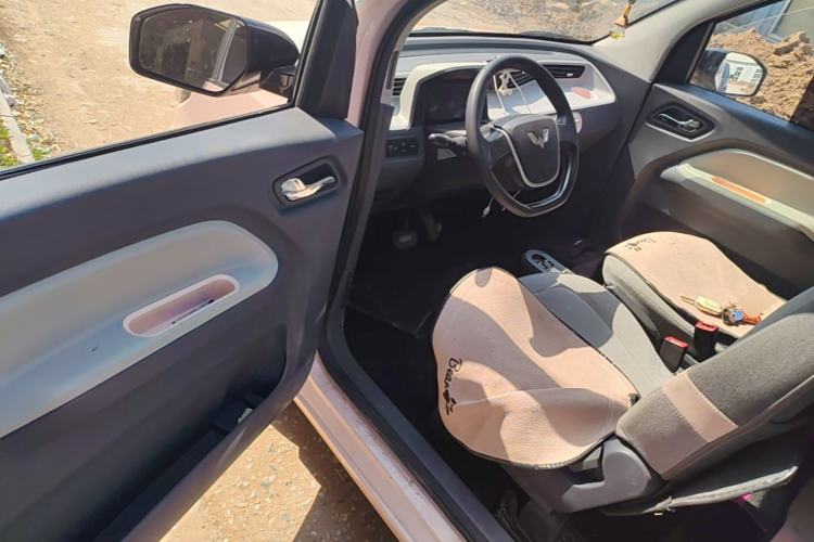 Used Wuling Hongguang MINIEV 2022 Macaron Premium Model – Lithium Iron Phosphate Driver Seat
