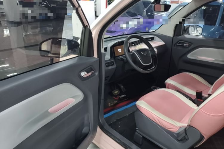Used Wuling Hongguang MINIEV 2022 Macaron Fashion Model Lithium Iron Phosphate Driver Seat