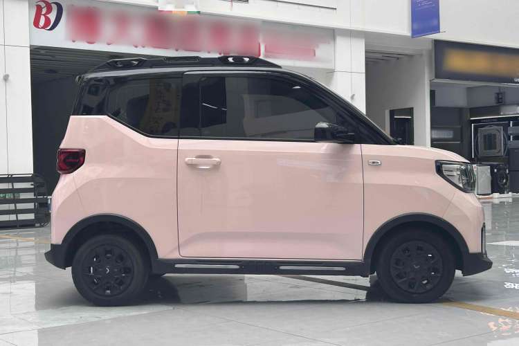 Used Wuling Hongguang MINIEV 2022 GAMEBOY 300km Enthusiast Model with Lithium Iron Phosphate Exterior 3