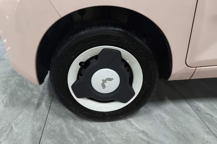 Used Wuling Hongguang MINIEV 2022 Macaron Fashion Model Lithium Iron Phosphate Exterior 4