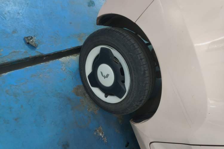 Used Wuling Hongguang MINIEV 2022 Macaron Fashion Edition Lithium-Nickel-Cobalt-Alpha-oxide Exterior 8