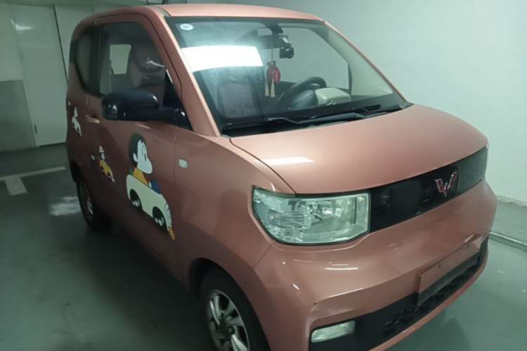 Used Wuling Hongguang MINIEV 2022 Zizai Version Lithium Iron Phosphate Front Right 45 Deg
