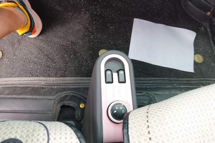 Used Wuling Hongguang MINIEV 2022 Macaron Fashion Model Lithium Iron Phosphate Gear Lever