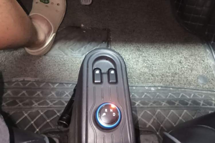 Used Wuling Hongguang MINIEV 2022 Zizai Version Lithium Iron Phosphate Gear Lever