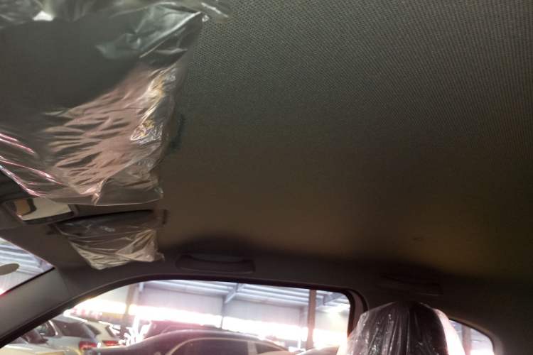 Used Wuling Hongguang MINIEV 2022 Macaron Fashion Model Lithium Iron Phosphate Headliner