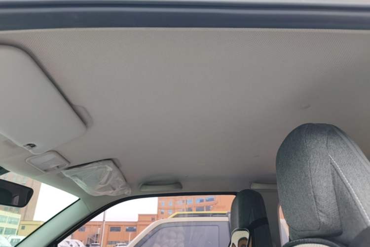 Used Wuling Hongguang MINIEV 2022 Macaron Fashion Model Lithium Iron Phosphate Headliner