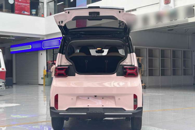 Used Wuling Hongguang MINIEV 2022 GAMEBOY 300km Enthusiast Model with Lithium Iron Phosphate Interior 6