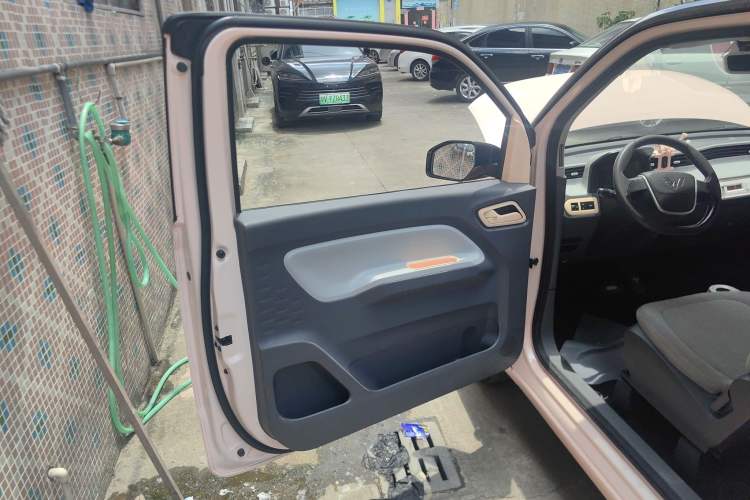 Used Wuling Hongguang MINIEV 2022 Macaron Premium Model – Lithium Iron Phosphate Left Front Door Interior
