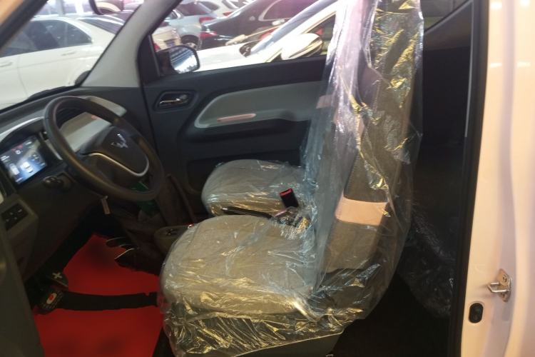 Used Wuling Hongguang MINIEV 2022 Macaron Fashion Model Lithium Iron Phosphate Left Front Seat